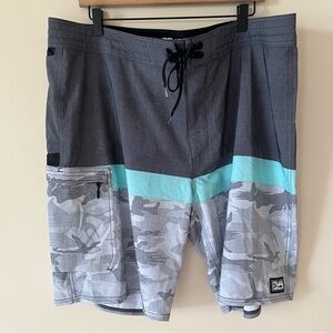 Pelagic High Performance Boardshorts Blue Water Camo Size 40